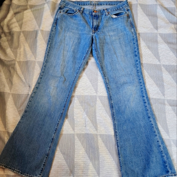 Old Navy The Flirt Blue Jeans - Picture 2 of 8